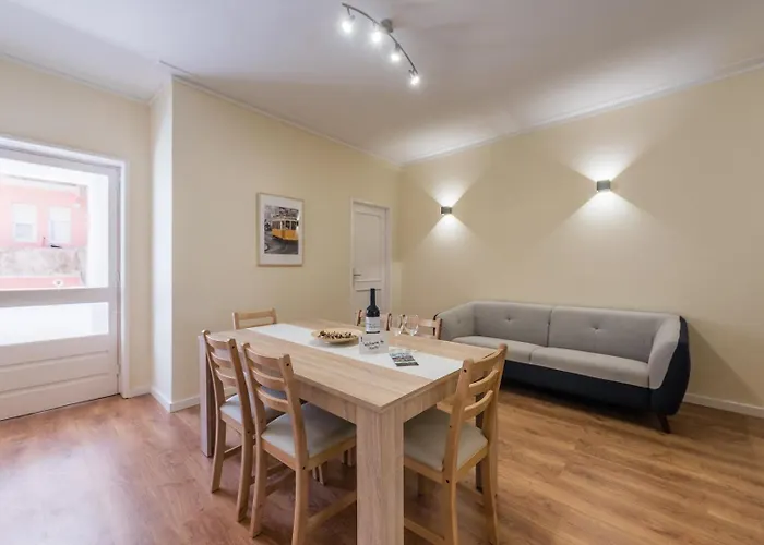 Guestready - October Tide * 波尔图