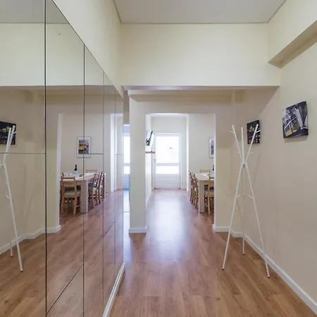 Guestready - October Tide